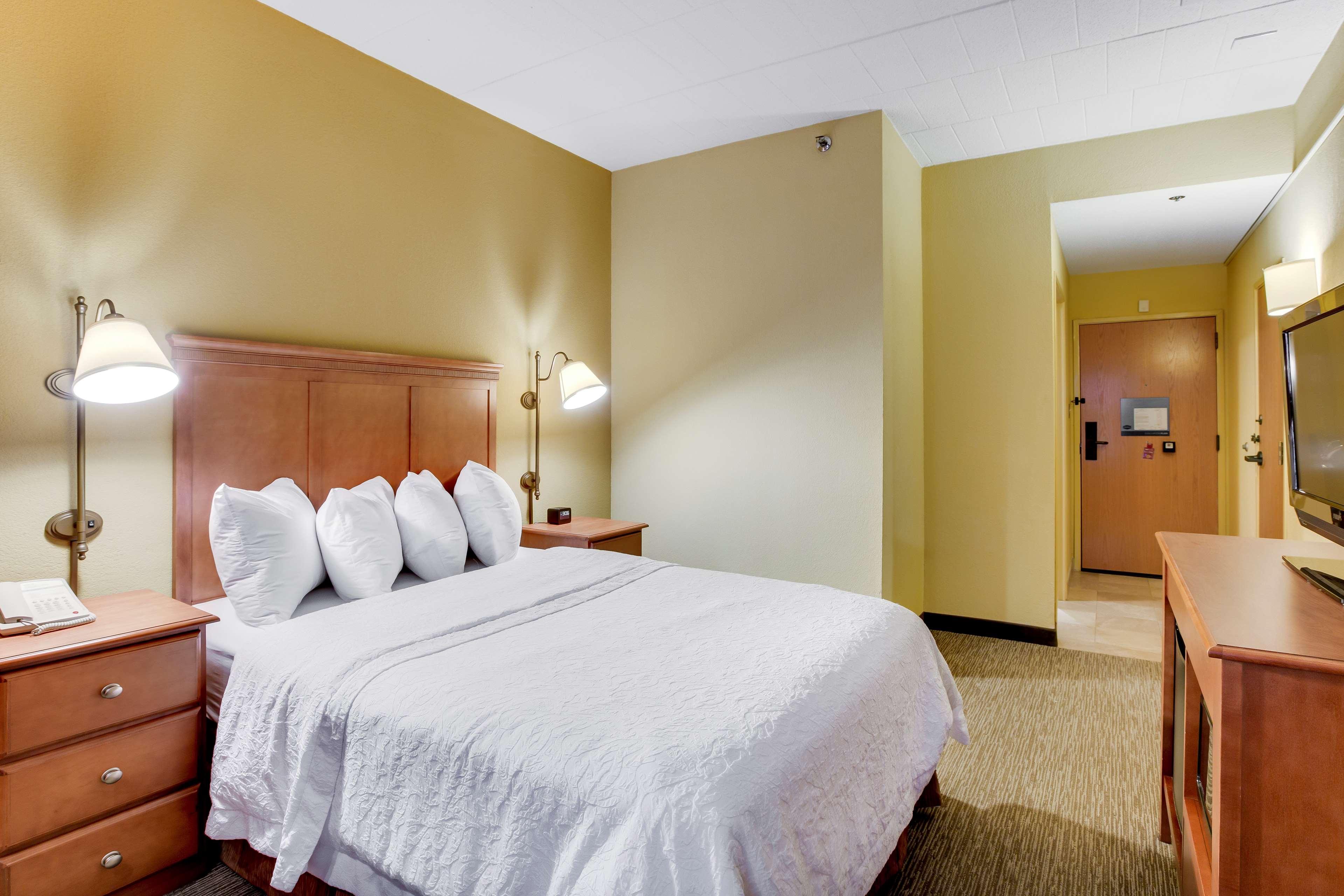 Wingate By Wyndham Cranberry 3*